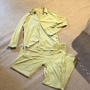 Cozy Kids Pajamas Set in Light Green